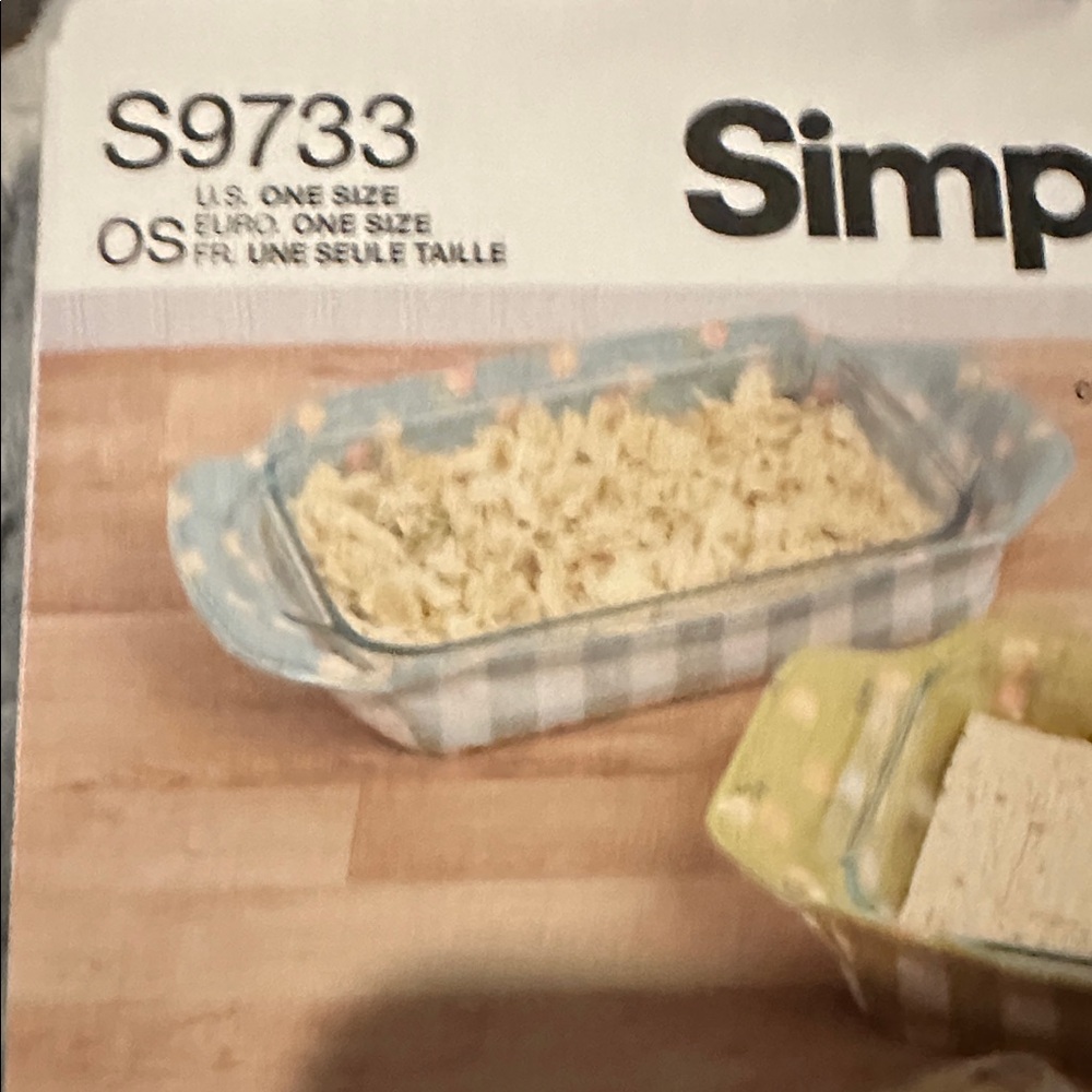 Simplicity Pattern Multi-Color Baking Dish Set New Uncut Factory Folded - Picture 4 of 5